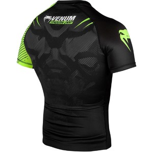 Venum Training Camp 2.0 Rashguard - Short Sleeves